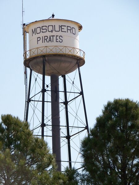 ملف:Mosquero Water Tower.JPG