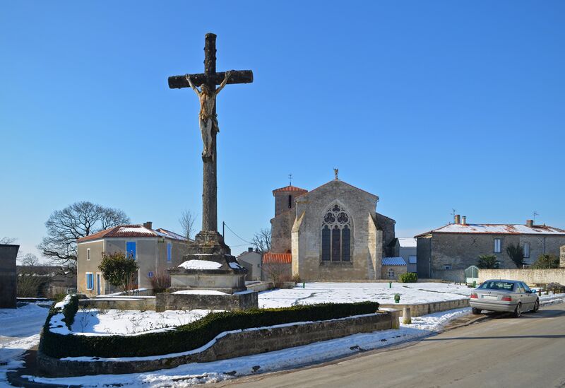ملف:Saint-Michel-le-Cloucq - Calvaire.jpg