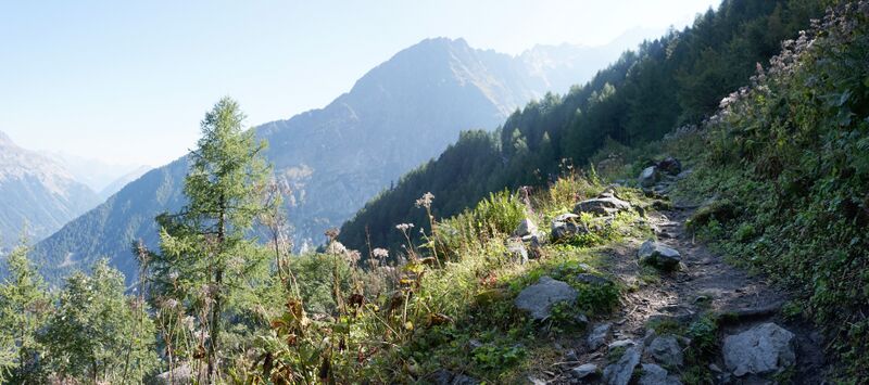 ملف:Trail to Montevers 2.jpg