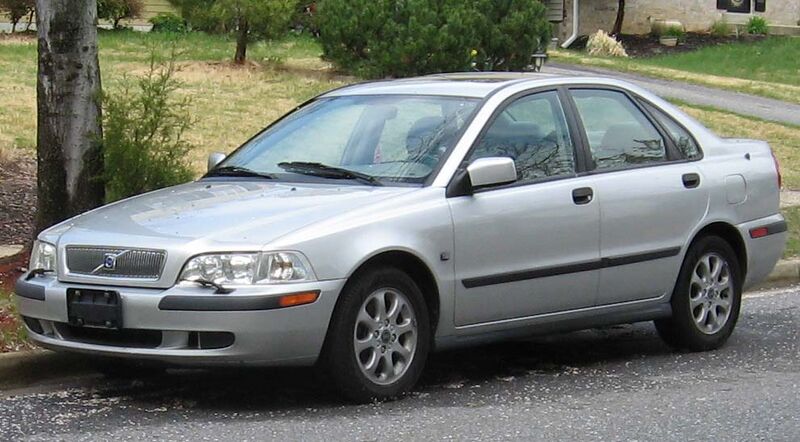 ملف:2000-04 Volvo S40.jpg