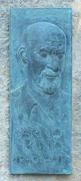ملف:Arno Rink Reliefplatte.jpg