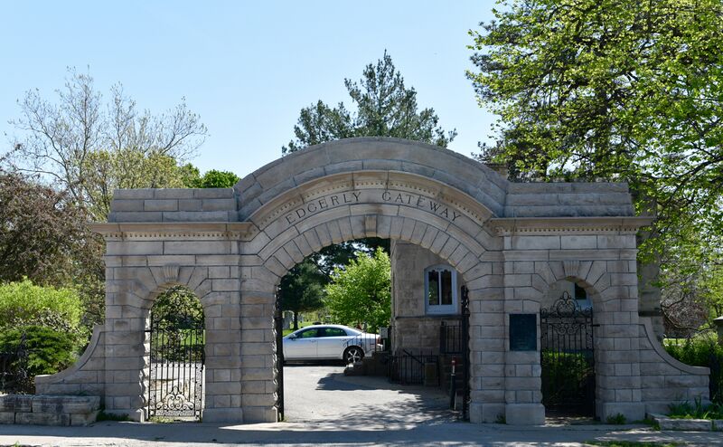 ملف:Edgerly Gateway.jpeg