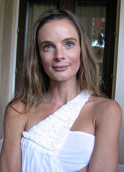 ملف:Gabrielle Anwar.jpg