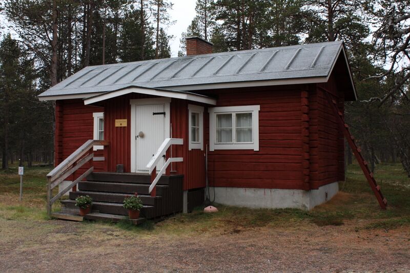 ملف:Kolttakoti Sevettijärvi Finland 2009-10-01.JPG