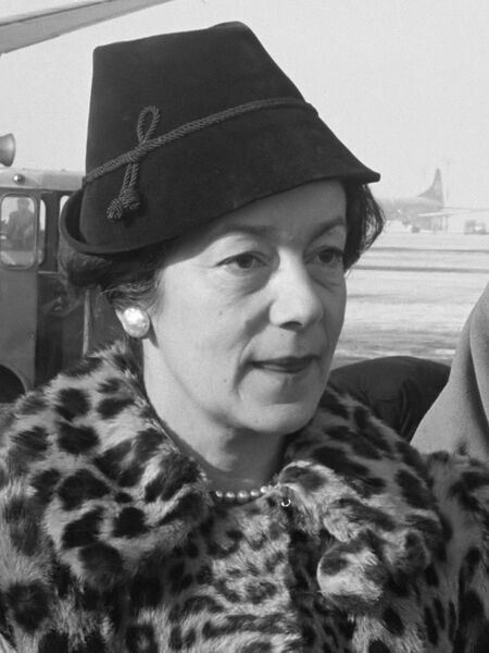 ملف:Simone Arnoux (1963).jpg