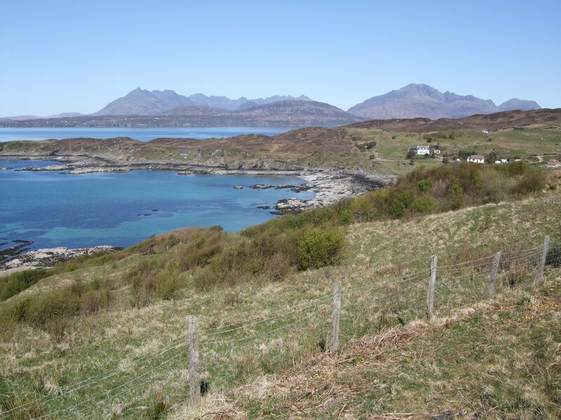 ملف:Tarskavaig bay.jpg