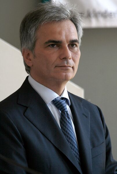 ملف:Werner Faymann Wien08-2008a.jpg