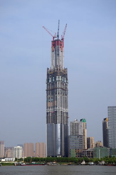 ملف:Wuhan Greenland Center 201704.jpg