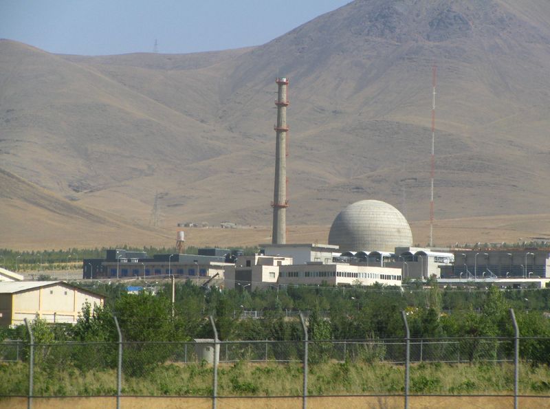 ملف:Arak Heavy Water4.JPG