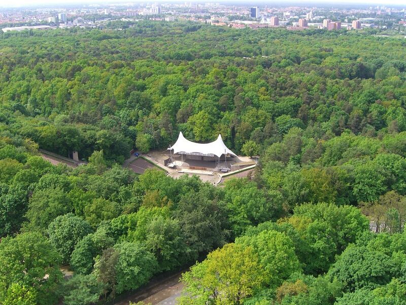 ملف:Berliner Waldbuehne.JPG