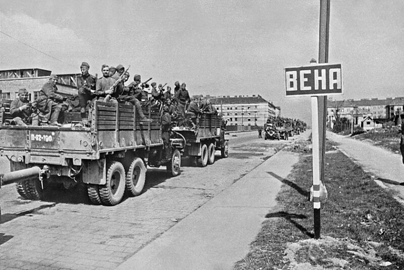 ملف:Vienna Operations.jpg