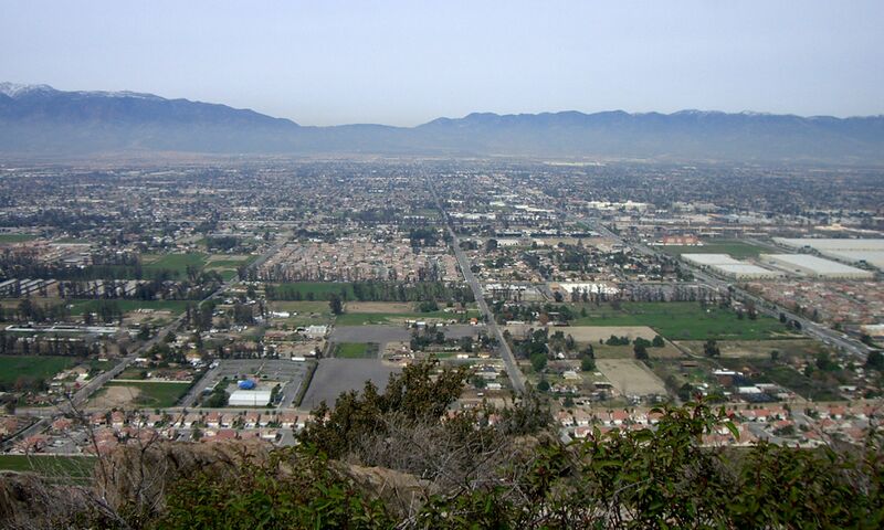 ملف:Fontana California Overview.JPG