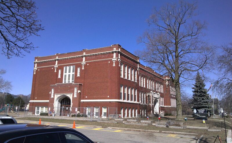 ملف:Fountain Elementary School.jpg