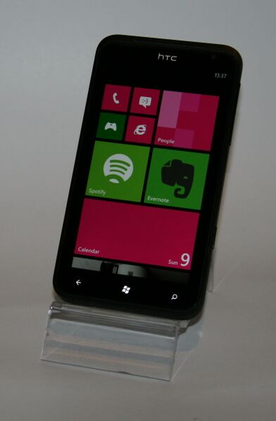 ملف:HTC Titan.jpeg