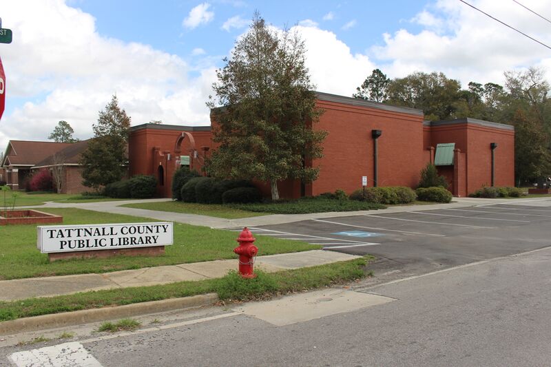 ملف:Tattnall County Public Library.jpg