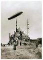 منطاد زبلن يمر على مسجد محمد علي بالقاهرة 1920.