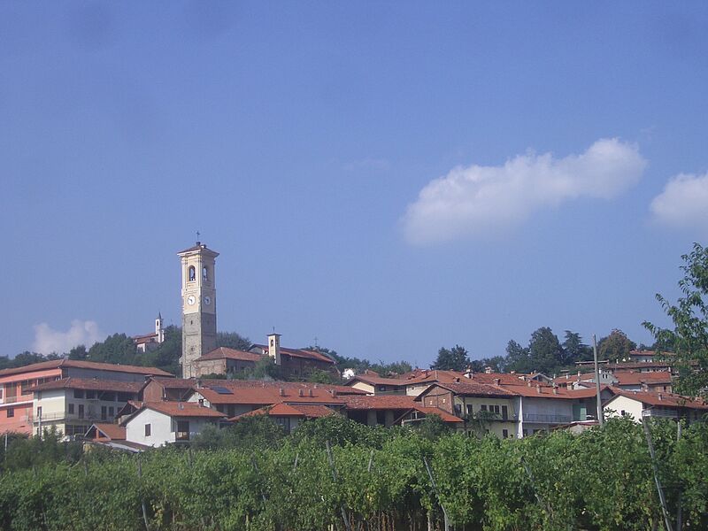 ملف:Cuceglio Panorama.jpg