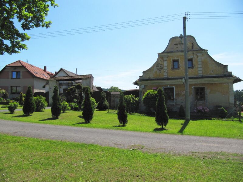 ملف:Radvanice (Úžice), č.p. 2.jpg