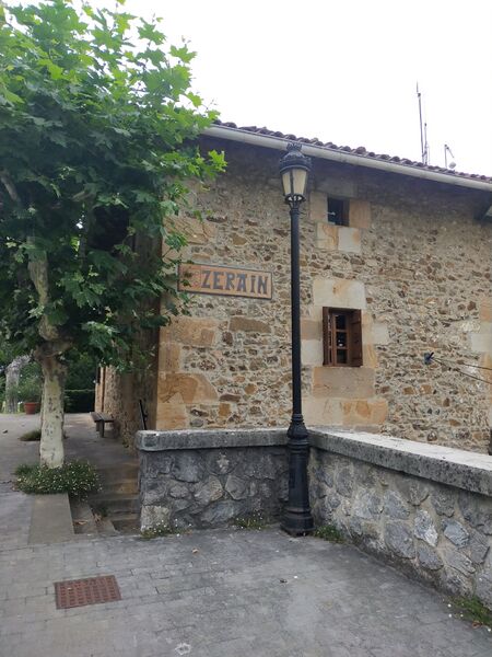 ملف:Zeraingo udaletxea.jpg