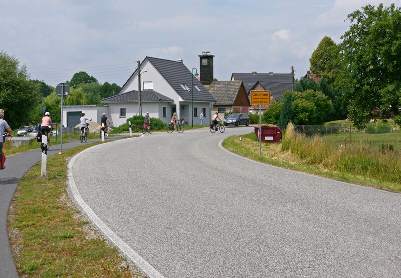 ملف:Coschen - Ortseingang.jpg