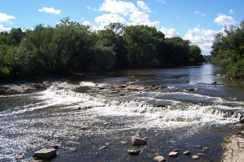 ملف:Milwaukee River.jpg