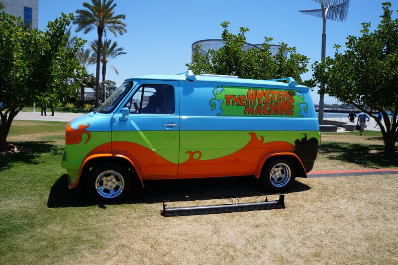 ملف:Mystery Machine (9404694371).jpg