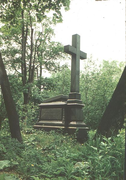 ملف:Могила Нессельроде К.В..jpg