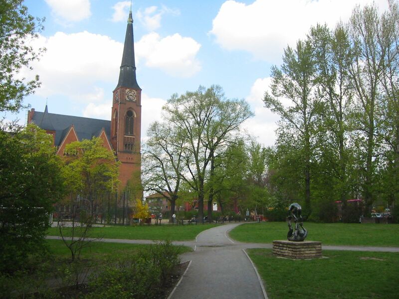 ملف:Berlin-Friedrichshain Rudolfplatz.jpg