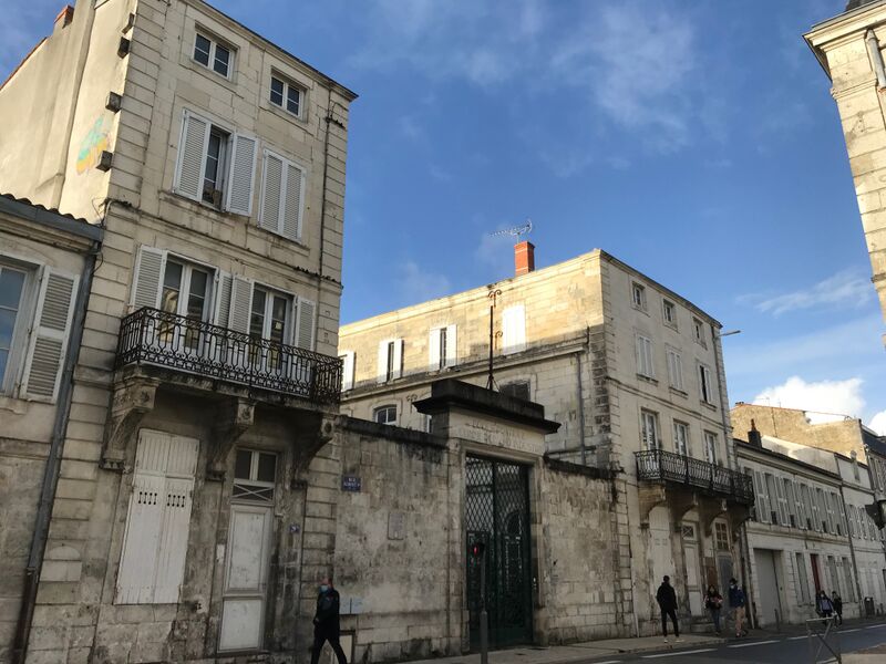 ملف:Hôtel Duperré (La Rochelle).jpg