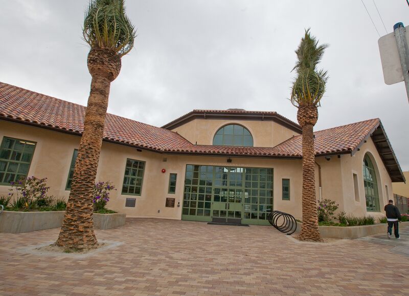 ملف:New library (6183515277).jpg