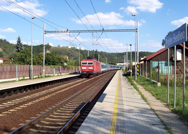 ملف:Railway Station3, Prague Sedlec.jpg