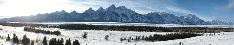 ملف:Wide angle tetons.jpg