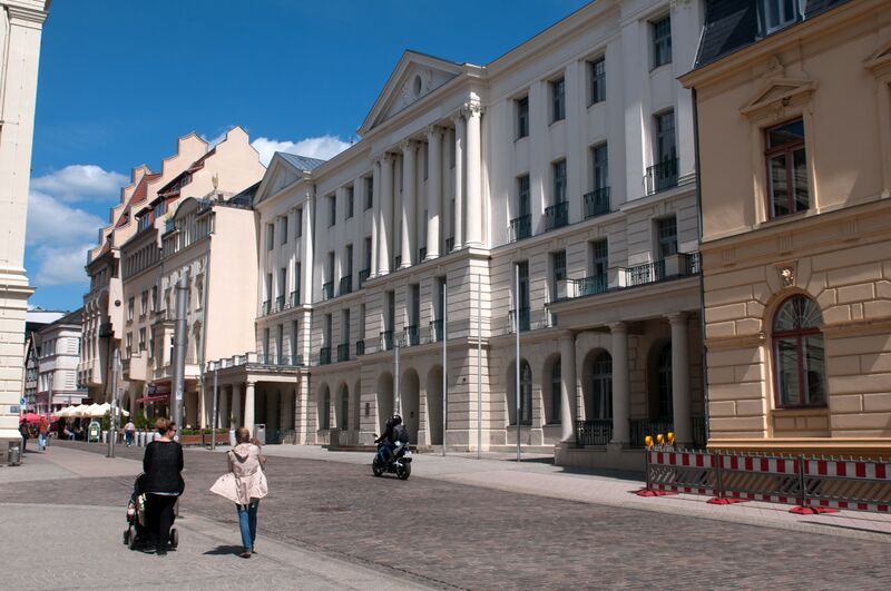 ملف:15-06-07-Schwerin-RalfR-n3s 7644.jpg