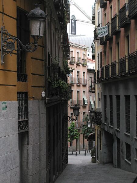 ملف:Calle del Bonetillo, Madrid,.jpg