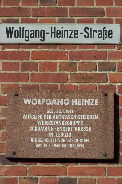 ملف:Stralsund, Wolfgang-Heinze-Gedenktafel (2008-10-10).JPG