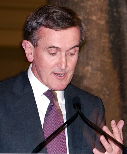 ملف:Neil MacGregor.jpg