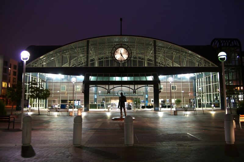ملف:Oakland Train Station.jpg