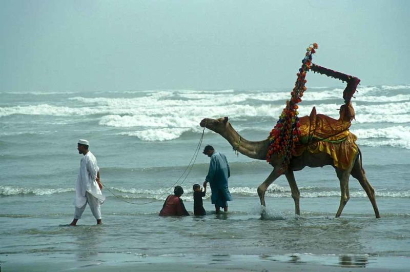 ملف:Pakistan Karachi Beach1.jpg