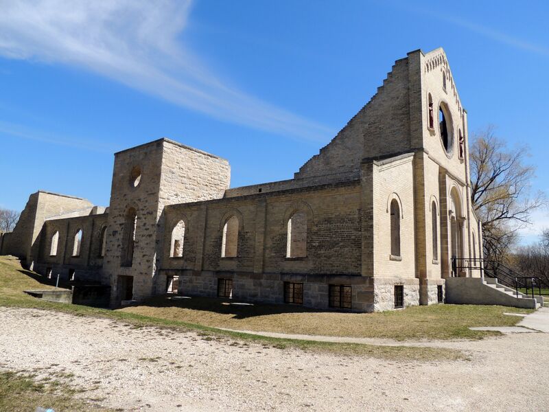 ملف:Across Canada (34469005115).jpg