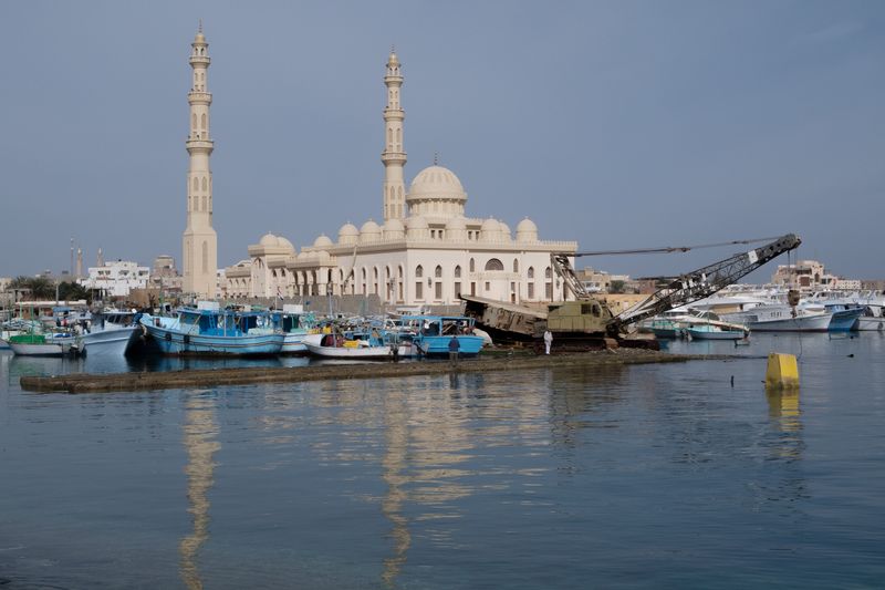 ملف:Al-Mina Mosque in Hurghada4.jpg