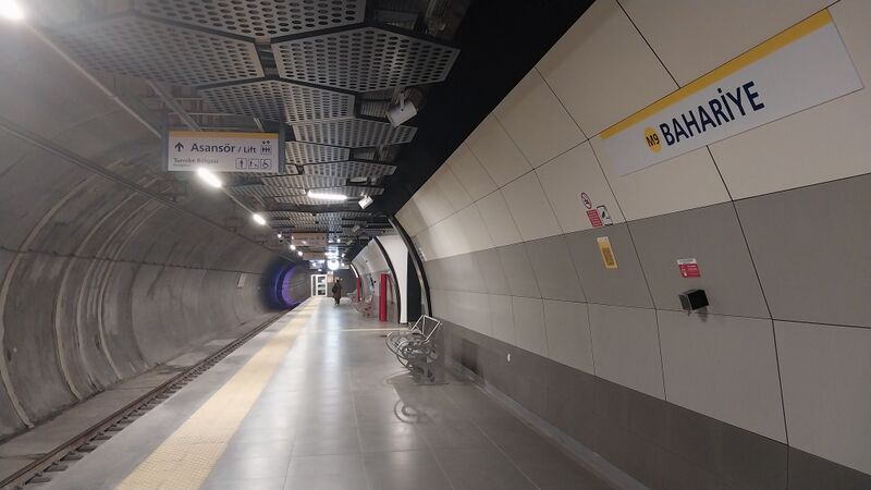 ملف:Bahariye Station (2).jpg