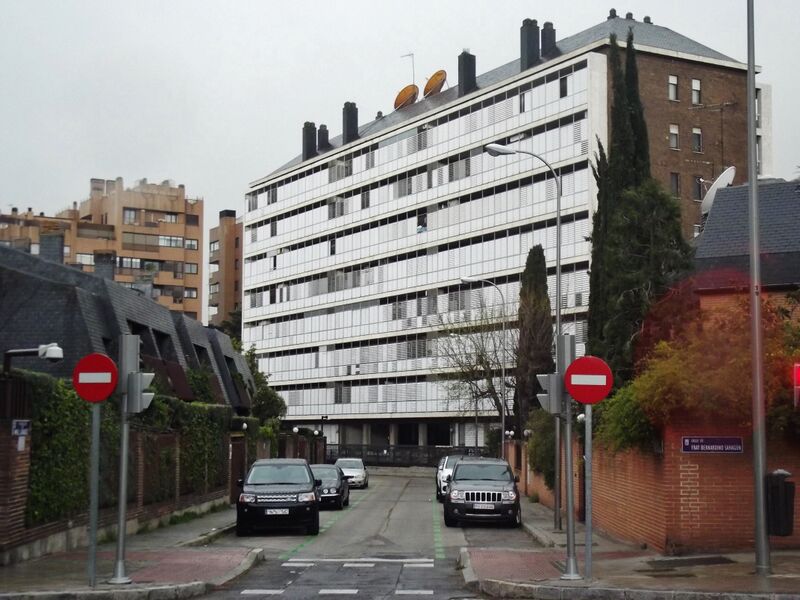 ملف:Calle de Manuel Benedito.JPG