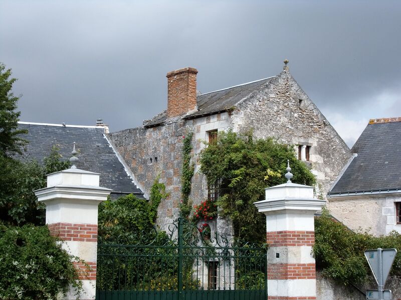 ملف:Courçay Châtillon.jpg