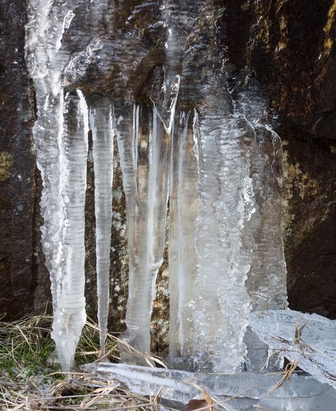 ملف:Ice formations 2.jpg