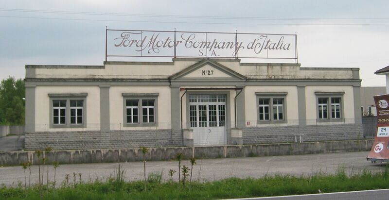 ملف:Italien Farra d'Isonzo Museumsgebäude.JPG