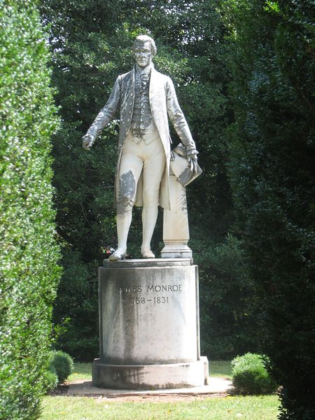 ملف:JamesMonroeStatue.jpg