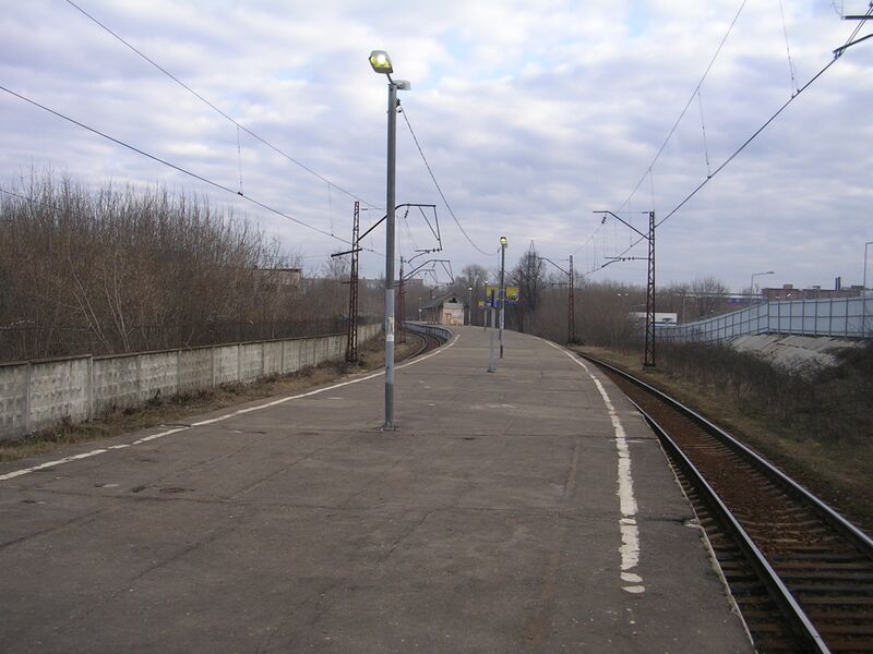 ملف:Zakharovo train platform.JPG