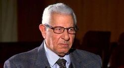 مكرم محمد أحمد.jpg