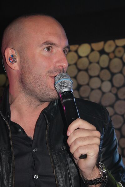 ملف:Dean Saunders.JPG