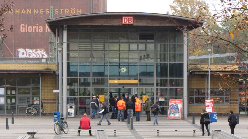 ملف:Eingang Bad Oldesloe Bahnhof.jpg